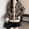 Nueva Chaqueta Suéter Jacquard Acolchado Retro Otoño e Invierno para Mujer, Cuello Redondo, Holgada, Cardigan de Punto Suave y Ceroso, Moda Versátil para Mujer