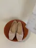Zapatos cuadrados para mujer Chuyuji estilo francés con lazo elegante, 3 cm de altura interior adicional, puntera cuadrada, modelo nuevo 2026, suela gruesa baja