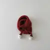 Bufanda triangular linda de bolita de carbón, bufanda de punto de color liso cálida de otoño e invierno para niños, calentador de cuello a prueba de viento para niños y niñas