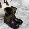 Botas retro Maillard com salto grosso em retalhos para mulheres, bico redondo, salto baixo, estilo Western, botas curtas em retalhos de lona e couro, versáteis para uso ao ar livre