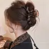 Pinza de Agarre Geométrica Estampado de Leopardo para Mujer 2025 Nuevo Clip de Tiburón de Alto Nivel Volumen Capilar Tamaño Grande Pasador Clip para la Parte Trasera de la Cabeza Adorno para el Cabello