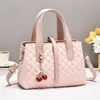 Bolso de mano moderno para mujer para el trabajo, nuevo bolso pequeño de moda versátil con patrón de diamantes, estilo de lujo ligero, para llevar al hombro y cruzado para mujer