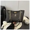 Bolso Tejido Estilo Perezoso Verano 2025 Nuevo de Moda Simple Gran Capacidad Bolso de Mano Artístico Bolso Tote de Hombro