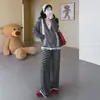 Roupa de maternidade outono e inverno conjunto de suéter tricotado outono e inverno solto estilo preguiçoso que rejuvenesce jaqueta cardigã da moda primavera e outono tendência