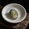 Broche Cabeça de Beleza em Relevo Medieval Europeu e Americano Transfronteiriço, Acessórios de Vestuário com Retrato Estilo Corte Vintage Atacado