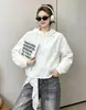 Nueva chaqueta corta ligera y versátil con capucha y cordón para mujer, estilo coreano, casual, holgada, cortavientos, para principios de otoño de 2026