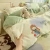 Juego de ropa de cama de Clase A de cuatro piezas, modelo nuevo 2026, sábana bajera, funda de edredón, universal para todas las estaciones, juego de tres piezas para dormitorio de estudiante 4