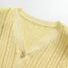 Nuevo Vestido de Punto Elegante Amarillo Crema de Manga Larga con Falda de Cola de Pez, Falso Dos Piezas con Cuello en V, para Mujer, Otoño Temprano 2026