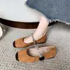 Impresionantes zapatos Mary Jane de estilo francés para mujer, nueva colección otoño 2026, adecuados para combinar con faldas, elegantes y cómodos, zapatos planos de punta cuadrada