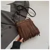 Venda quente transfronteiriça bolsa de franjas estilo retrô Maillard feminina versátil para o dia a dia, bolsa de ombro única, bolsa transversal
