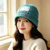 Nuevo gorro cálido de dibujos animados sonrientes para otoño e invierno para hombres y mujeres, gorro de punto sin ala moderno, dulce y genial, para commuting
