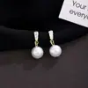 Brincos de Pérola com Cravação de Diamantes Estilo Coreano Agulha de Prata Outono e Inverno Ins Luxo Leve Estilo Socialite de Alta Classe Brincos Elegantes