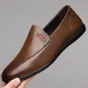 Zapatos de Cuero Nuevos para Hombre Transfronterizos, Zapatos Casuales de Suela Blanda a la Moda, Zapatos Slip-On de Cuero Suave, Zapatos de Negocios Estilo Británico, Dropshipping