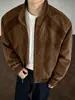 Chaqueta de cuero retro americana con cuello alto, adecuada para primavera y otoño, en color liso con un look sofisticado, corte holgado, estilo casual y versátil para varios atuendos, para hombre