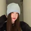 [Sanrio] Hello Kitty Patrón de Diamantes Calientes Mezcla de Piel de Conejo Sombrero Cálido para Frío Invierno Cómodo Moderno Lindo Sombrero