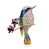 Venda quente transfronteiriça Broche de pássaro pega animal Pin de lapela de nicho de alto padrão anti-exposição pino de gola decorativo de uso duplo