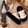 Pantuflas mullidas casuales para mujer coreanas 2026 suela de plataforma doble hebilla estilo peluche estudiante diario calleero chanclas de una tira