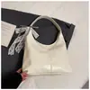 Bolsa Tote Grande de Ombro Único/Sob o Braço Casual Moda Tendência Nova Primavera 2026 Cor Sólida Grande Capacidade Estilo Retrô para Trabalho