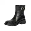 Botas de Cano Curto Femininas 2026 Outono Inverno Bico Redondo Couro Fivela Salto Grosso Solado Grosso Zíper Lateral Botas Martin Desgastadas