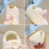 Sapatos Agan com Pingente de Cereja para Meninas 2026 Outono Nova Moda Versátil Leve Tênis Casual Esportivo para Bebês Meninas