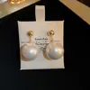 Pendientes Florales Geométricos con Tachuelas de Diamante Aguja Plateada, Pendientes Versátiles de Tendencia de Nicho Únicos y de Moda, Pendientes de Lujo Ligero de Gama Alta para Mujer