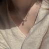 Collar Colgante Cuadrado de la Suerte para Mujer, Lujo Ligero, Nicho, Sensación de Alta Gama, Diseño Versátil Estilo Ins, Cadena para Clavícula con Colgante, Nuevo Diseño Geométrico