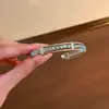 Pulsera abierta de circonita cúbica redonda en tonos fríos, estilo coreano, un diseño versátil y único, una pieza de joyería ligera y lujosa