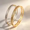 Pulseira Transfronteiriça de Aço Titânio com Duas Fileiras de Diamantes, Fivela Vazada em Forma de Diamante, Pulseira Aberta de Aço Inoxidável, Novo Acessório Moderno e Versátil