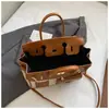 Bolso Grande de Bloques de Color de Moda Personalizado de Fábrica Versátil para Viajar Bolso Cruzado Sensación de Alta Gama Bolso de Mano para Mujer Bolso Platino