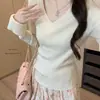 Top de canalé de cuello en V de puro deseo estilo francés para mujer, otoño e invierno, terciopelo Andy, corte ajustado, mangas divididas, camiseta básica de alta gama