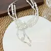 Colar de Pérolas Multicamadas Floral Branco-Lua de Luxo Leve Estilo Francês com Design Único e Corrente de Clavícula Elegante em Estilo Inspirado em Chanel