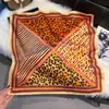 Nuevo Pañuelo Cuadrado Pequeño Estilo Coreano de 70*70 cm para Mujer, Pañuelo de Seda para Primavera y Verano, Delgado Protector Solar para el Cuello, Protector de Cuello, Versátil para Atar Bolsas y Diademas