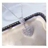 Colgante de Letra con Circonita Cúbica Multicolor Incrustada Cadena para Clavícula de Mujer Colgante de Cruz de Moda Sencillo y