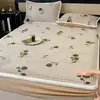 Outono e Inverno Espessado Esculpido Leite Veludo Lençóis de Cama Peça Única Forrado com Lã Cobertor de Cama Quente Veludo Coral Protetor de Colchão Conjunto de Três Peças