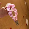 Adecuado para colecciones: ligas para el pelo de cable de teléfono, ligas para el pelo plisadas, ligas para el pelo florales, correas de seda para teléfono y accesorios para teléfono