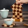 Almohadilla para taza de té, accesorios para juego de té Kung Fu, bandeja de té, adornos para mesa de té, almohadilla de aislamiento térmico de madera maciza, base para porta té en forma de tablero de ajedrez