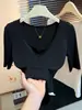 Camiseta delgada de manga tres cuartos con cuello en U grande estilo coreano para mujer, nueva y elegante para otoño 2026, top de manga media abotonado que reduce la edad