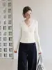 Cárdigan de punto texturizado de manga larga, cuello en V blanco, de un solo botón, estilo coreano para mujer, top ajustado Otoño 2026