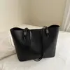 Bolso de mano estilo nuevo 2025, Gran capacidad, Color sólido, Bolso de hombro simple, Casual y versátil, Bolso de axila para mujer de lujo ligero