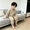 Nuevo conjunto elegante para niños 2026 moda primavera y otoño conjunto de sudadera para niños, lindo conjunto de dos piezas para niños pequeños para niños a principios de otoño