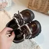 Zapatos de Cuero para Niñas 2026 Otoño Nuevos Elegantes para Niños Suela Suave Versátiles Zapatos de Princesa para Niñas Británicos Cómodos Zapatos para Conducir