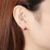 Moda japonesa y coreana trébol de cuatro hojas plata esterlina S999 pin pendientes para mujer granate natural hierba de la suerte joyería para la oreja al por mayor