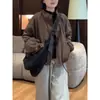 Elegante chaqueta de hombros descubiertos con cuello alto para mujer, nuevo estilo otoño 2026, diseño inspirado en ropa de trabajo, abrigo corto de nicho