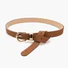 Cinturón de mujer simple y versátil, perfecto para el uso diario con jeans, un cinturón entallador, accesorio decorativo retro, cinturón de alta gama
