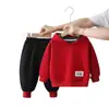 Conjunto de Dos Piezas de Invierno para Niños con Forro de Polar y Manga Larga, Nuevo Conjunto de Dos Piezas Elegante con Sudadera de Forro Polar con Etiqueta en Inglés para Niños