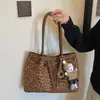 Bolso tote grande de gamuza para mujer, nuevo bolso de hombro de alta gama de moda 2026 para ir al trabajo y la vida diaria