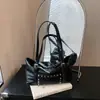 Bolso Boston de estilo coreano, atrevido, inspirado en motocicletas, adornado con remaches, para mujer, nueva colección 2026, gran capacidad, adecuado para el trabajo diario, se puede llevar como bolso de hombro o bajo el brazo