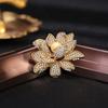 Nova Broche de Lótus de Alto Padrão Estilo Chinês para Mulheres, Elegante e Gracioso, Acessório de Moda com Pérolas Artificiais para Blazers