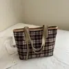 Bolso Prellis de Gran Capacidad a la Moda Estilo Coreano para Mujer Nuevo Primavera y Verano 2025 Estilo Universitario para Clase y Viajes Bolso de Hombro Tote