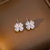Colar de Trevo de Quatro Folhas Cravejado com Zircônia Popular Transfronteiriço, Conjunto de Joias para Mulheres de Moda de Nicho de Luxo Leve, Corrente para Clavícula e Brincos que Não Desbotam